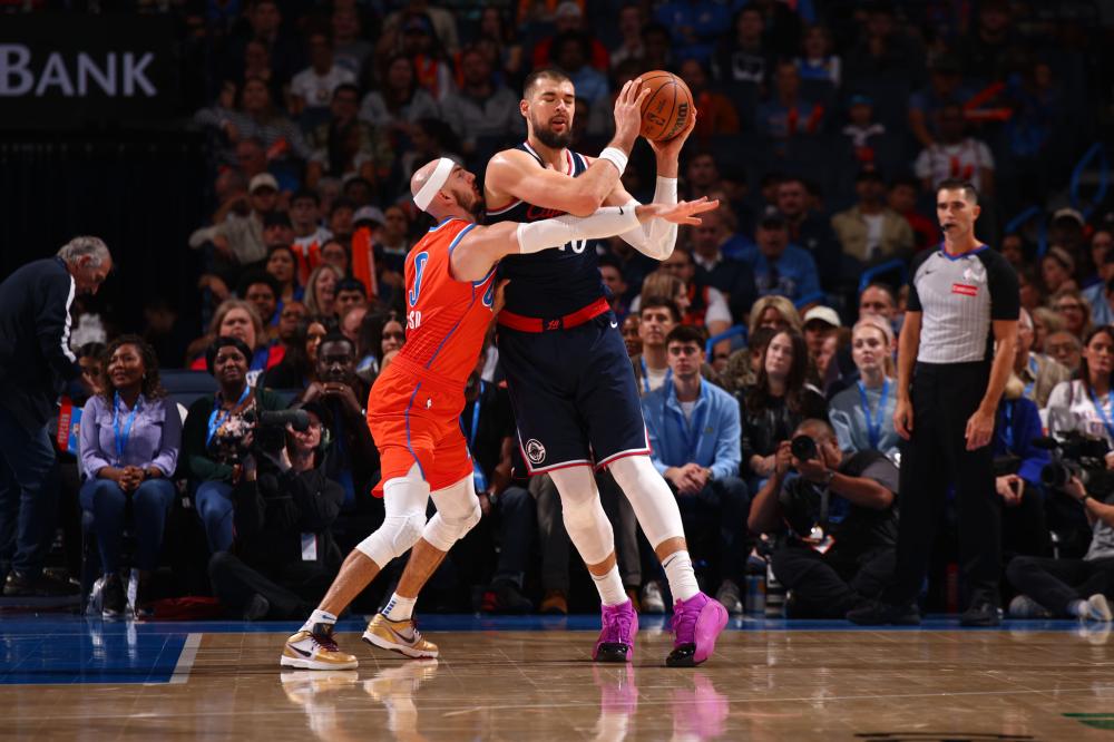 目中毫不留 目中毫不留