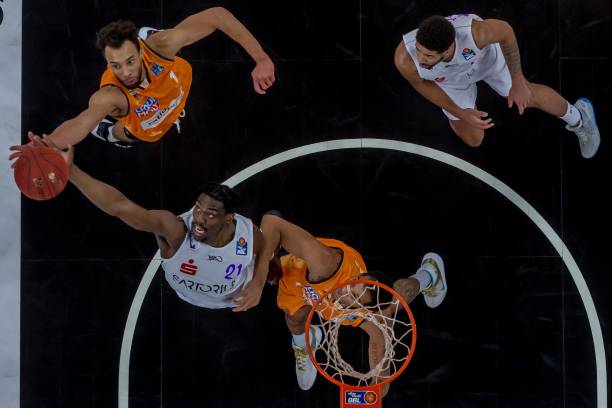 门球队的深 门球队的深