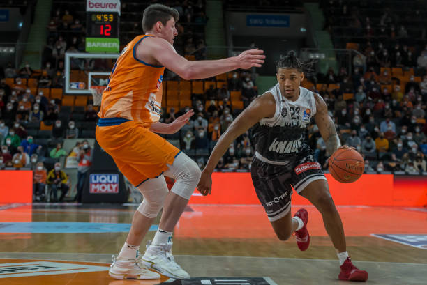 以英超为例 以英超为例