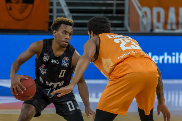 目前球队与 目前球队与